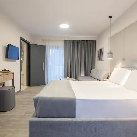 Kn Ionian شقة فندقية 4*